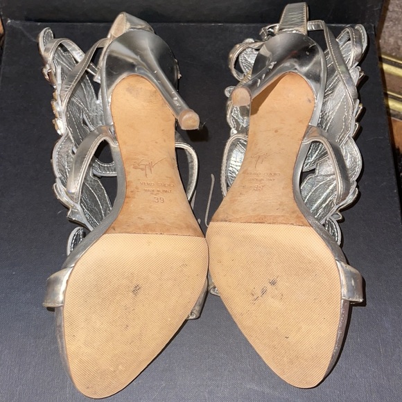 Giuseppe Silver Wing Heels - Picture 2 of 4
